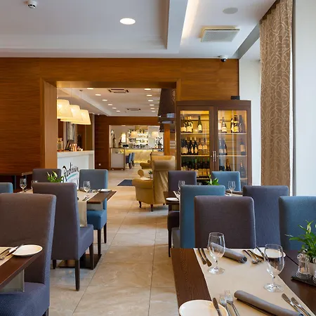 Aston Hotel Riga-2